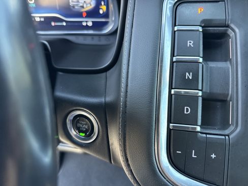 Used 2022 Chevrolet Tahoe Z71 w/ Z71 Off-Road Package image 26