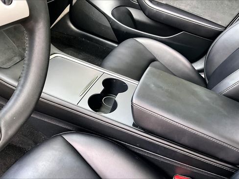 Used 2023 Tesla Model 3 Standard Range RWD image 13