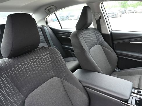 Used 2025 Toyota Camry LE FWD image 32