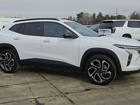 New 2026 Chevrolet Trax RS image 6