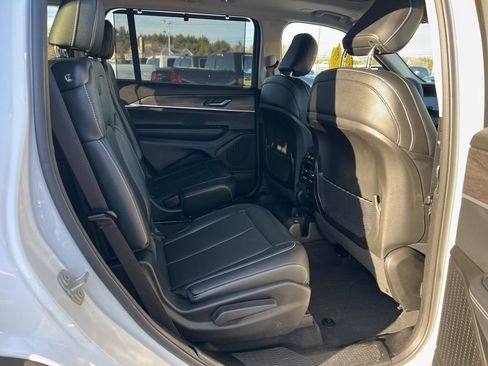 Certified 2023 Jeep Grand Cherokee L Limited w/ Luxury Tech Group II image 13