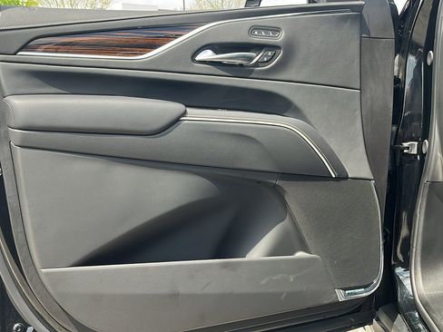 New 2024 Cadillac Escalade Premium Luxury image 12