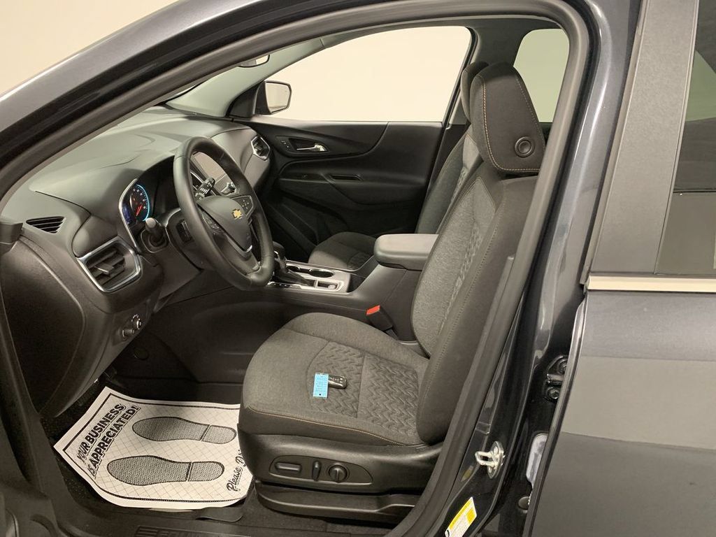 Certified 2023 Chevrolet Equinox LT AWD/4WD image 9
