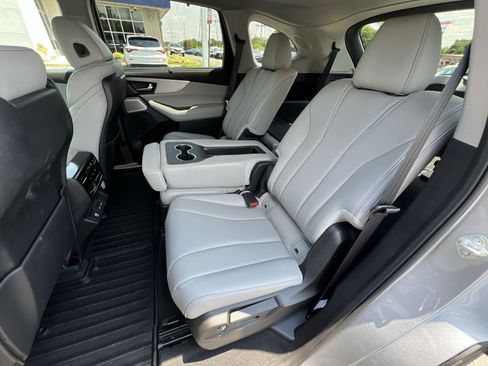 Certified 2026 Acura MDX SH-AWD w/ Technology Package image 5