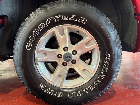 Used 2005 Ford Explorer Sport Trac XLT image 34
