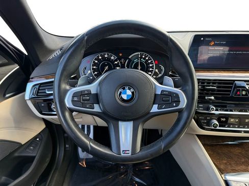 Used 2018 BMW 530e image 12