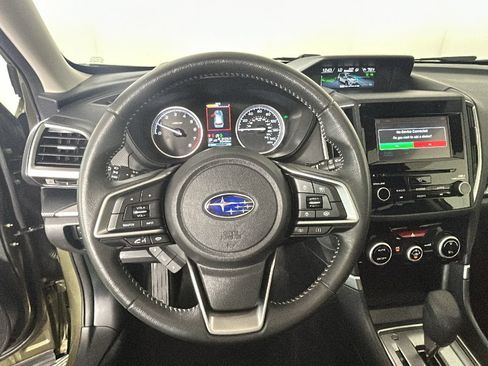 Used 2023 Subaru Forester Premium AWD/4WD image 18
