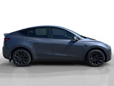 Used 2023 Tesla Model Y Long Range image 6