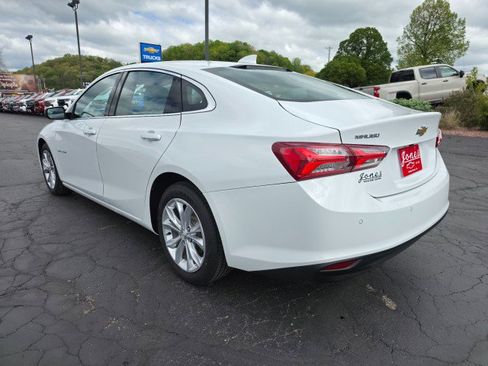 Used 2021 Chevrolet Malibu LT FWD image 3