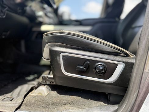 Used 2020 RAM 1500 Laramie AWD/4WD image 21