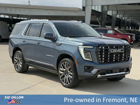 Used 2025 GMC Yukon Denali Ultimate w/ LPO, Floor Liner Package AWD/4WD image 2