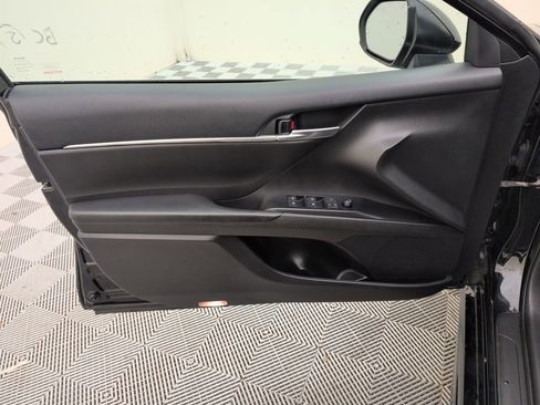 Used 2018 Toyota Camry SE image 35