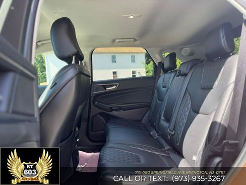 Used 2023 Ford Edge Titanium AWD/4WD image 9