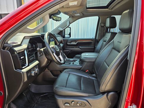 Used 2024 GMC Sierra 2500 Denali w/ Denali Reserve Package AWD/4WD image 26