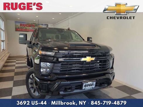 Used 2024 Chevrolet Silverado 2500 Custom w/ Custom Value Package AWD/4WD image 1