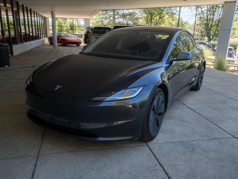 Used 2024 Tesla Model 3 Long Range AWD/4WD image 3