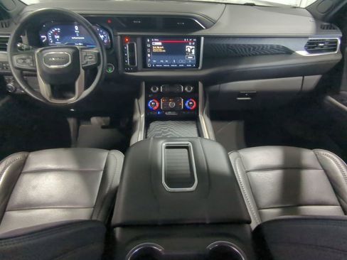 Used 2023 GMC Yukon XL Denali AWD/4WD image 15