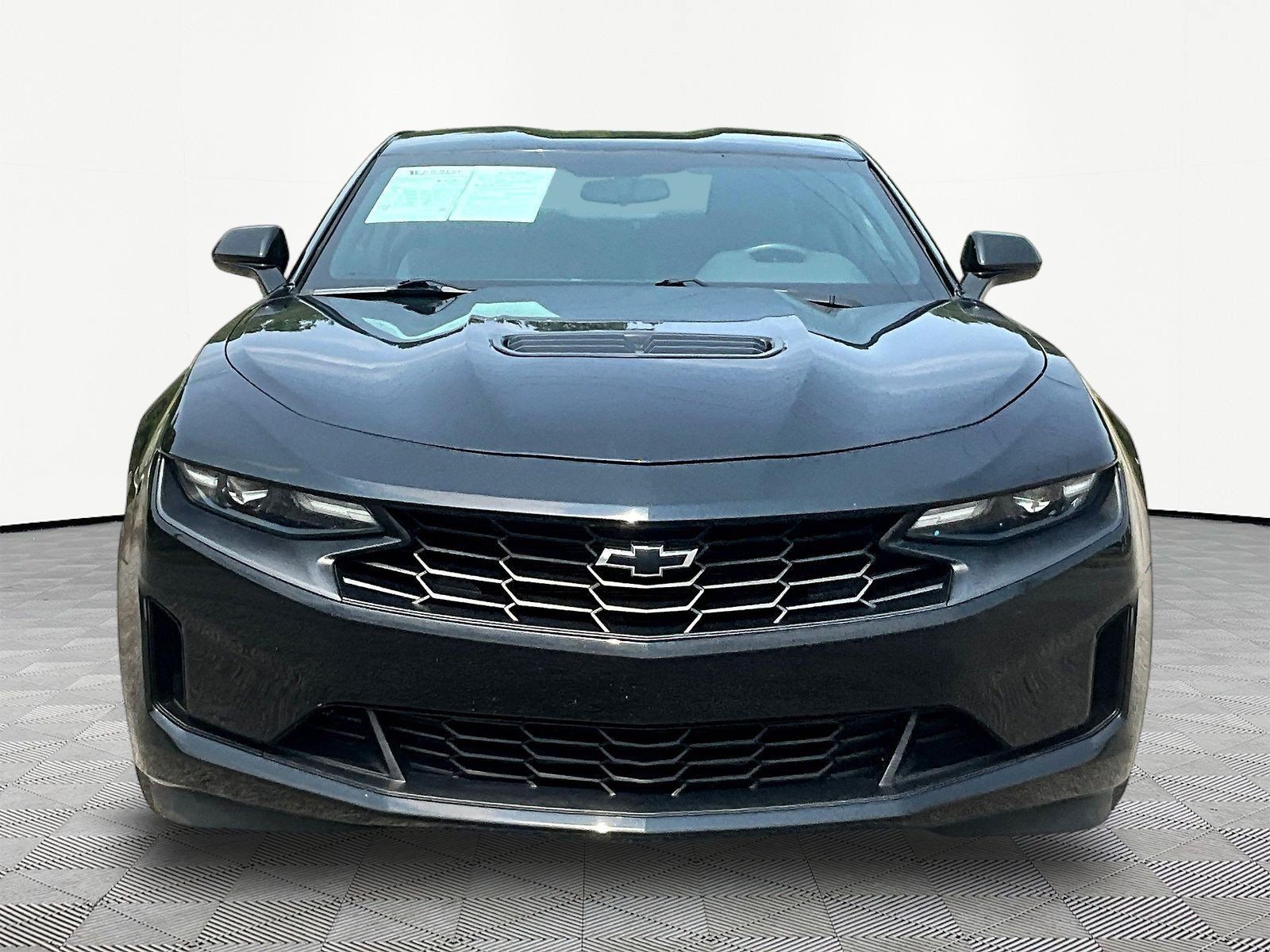 Used 2021 Chevrolet Camaro LT RWD image 2