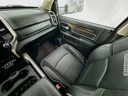 Used 2022 RAM 2500 Laramie AWD/4WD image 11