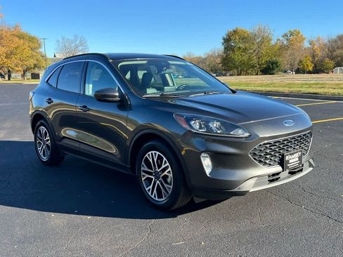 Used 2020 Ford Escape SEL image 8