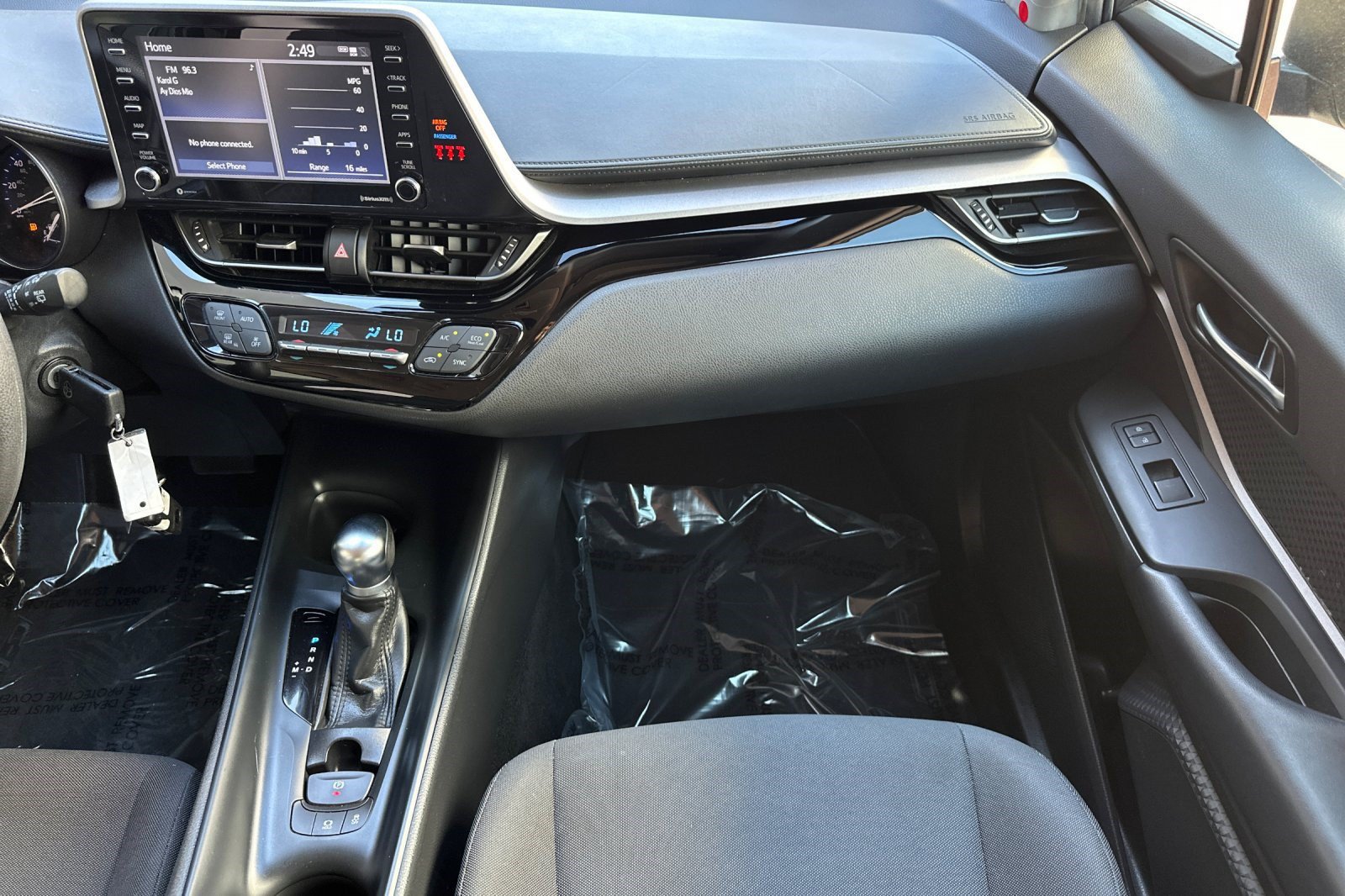 Used 2020 Toyota C-HR LE FWD image 30