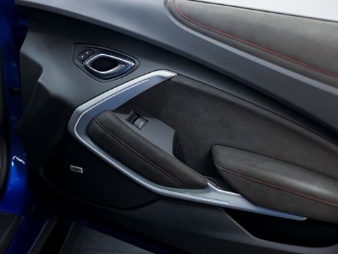 Used 2017 Chevrolet Camaro ZL1 image 32