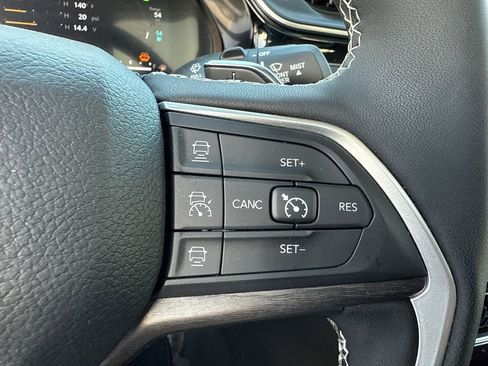 Used 2023 Jeep Grand Cherokee 4WD 4xe image 31