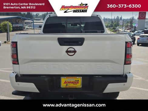 Used 2022 Nissan Frontier PRO-4X w/ Technology Package AWD/4WD image 4