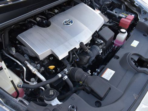 Used 2016 Toyota Prius Four Touring w/ Premium Convenience Package FWD image 45