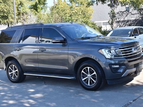 Used 2020 Ford Expedition XLT w/ Equipment Group 202A image 5