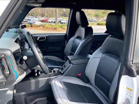 Used 2024 Ford Bronco Black Diamond image 7
