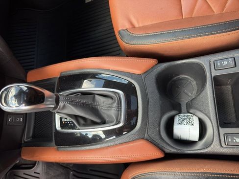 Used 2017 Nissan Rogue SL AWD/4WD image 10