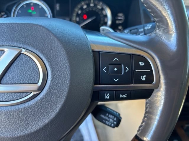Used 2017 Lexus LX 570 4WD w/ Luxury Package image 15