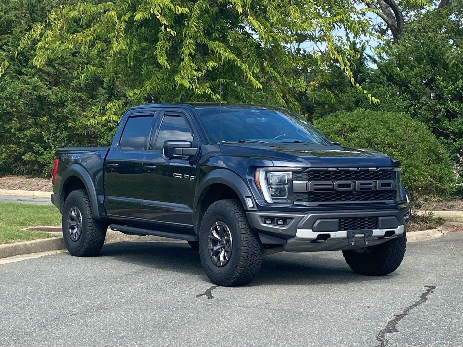 Used 2022 Ford F150 Raptor w/ Raptor 37 Performance Package AWD/4WD image 2