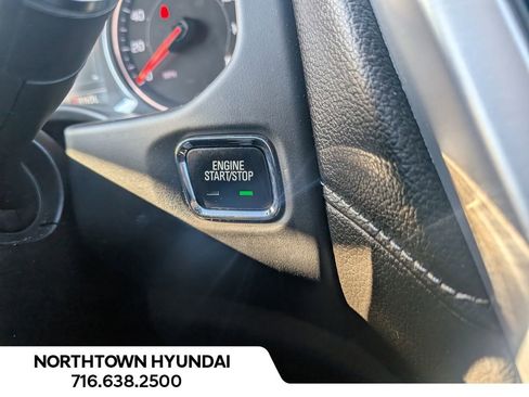 Used 2019 GMC Acadia SLT w/ Black Edition image 19