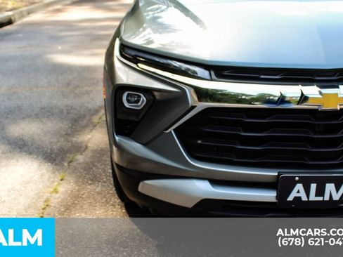 Used 2025 Chevrolet TrailBlazer LT FWD image 11