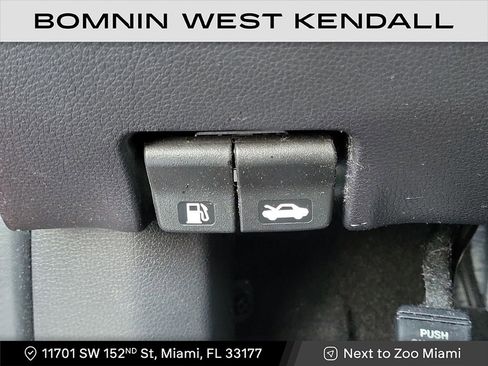 Used 2019 Nissan Rogue Sport SV image 24