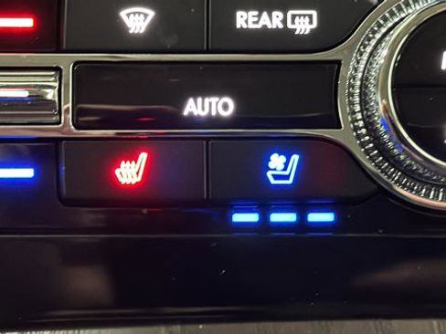 Used 2024 Lincoln Navigator Reserve AWD/4WD image 34