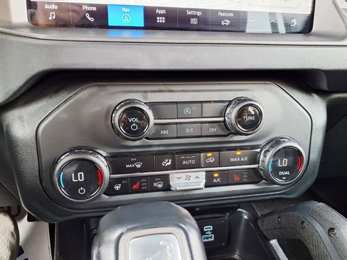 Certified 2025 Ford Bronco Badlands AWD/4WD image 23