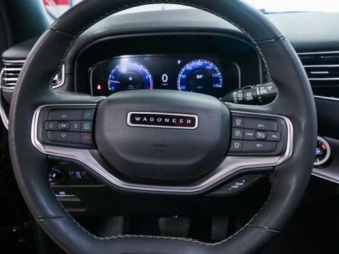 Used 2024 Jeep Wagoneer Series II AWD/4WD image 19