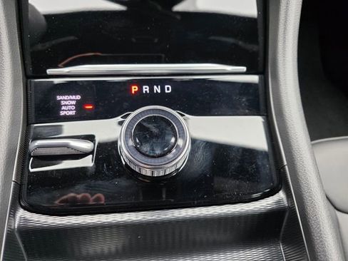 Used 2025 Jeep Grand Cherokee L Limited w/ Black Appearance Package image 21