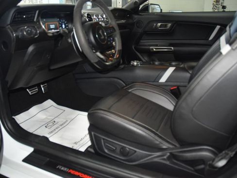 Used 2020 Ford Mustang Shelby GT500 w/ Technology Package RWD image 40