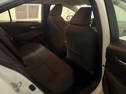 Used 2020 Toyota Corolla LE image 25