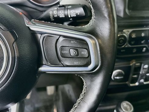 Used 2020 Jeep Wrangler Unlimited Sahara AWD/4WD image 21
