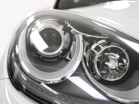 Used 2014 Porsche Cayenne Platinum Edition AWD/4WD image 9