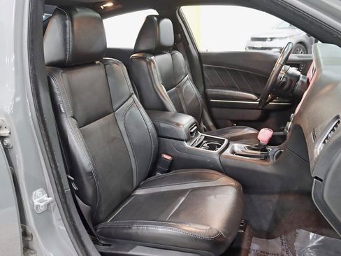 Used 2018 Dodge Charger GT image 27