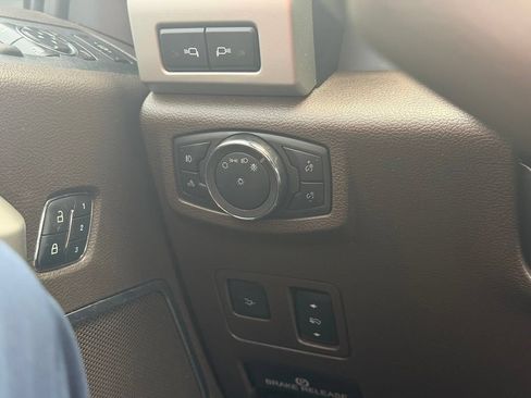 Used 2019 Ford F250 King Ranch w/ King Ranch Ultimate Package AWD/4WD image 23