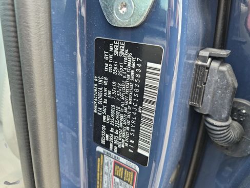 Certified 2025 Kia Sorento S FWD image 32