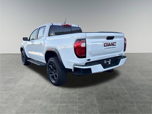 Used 2025 GMC Canyon Elevation w/ Convenience Package image 3