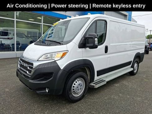 Used 2025 RAM ProMaster 2500 w/ U-Haul Equipment Group FWD image 3
